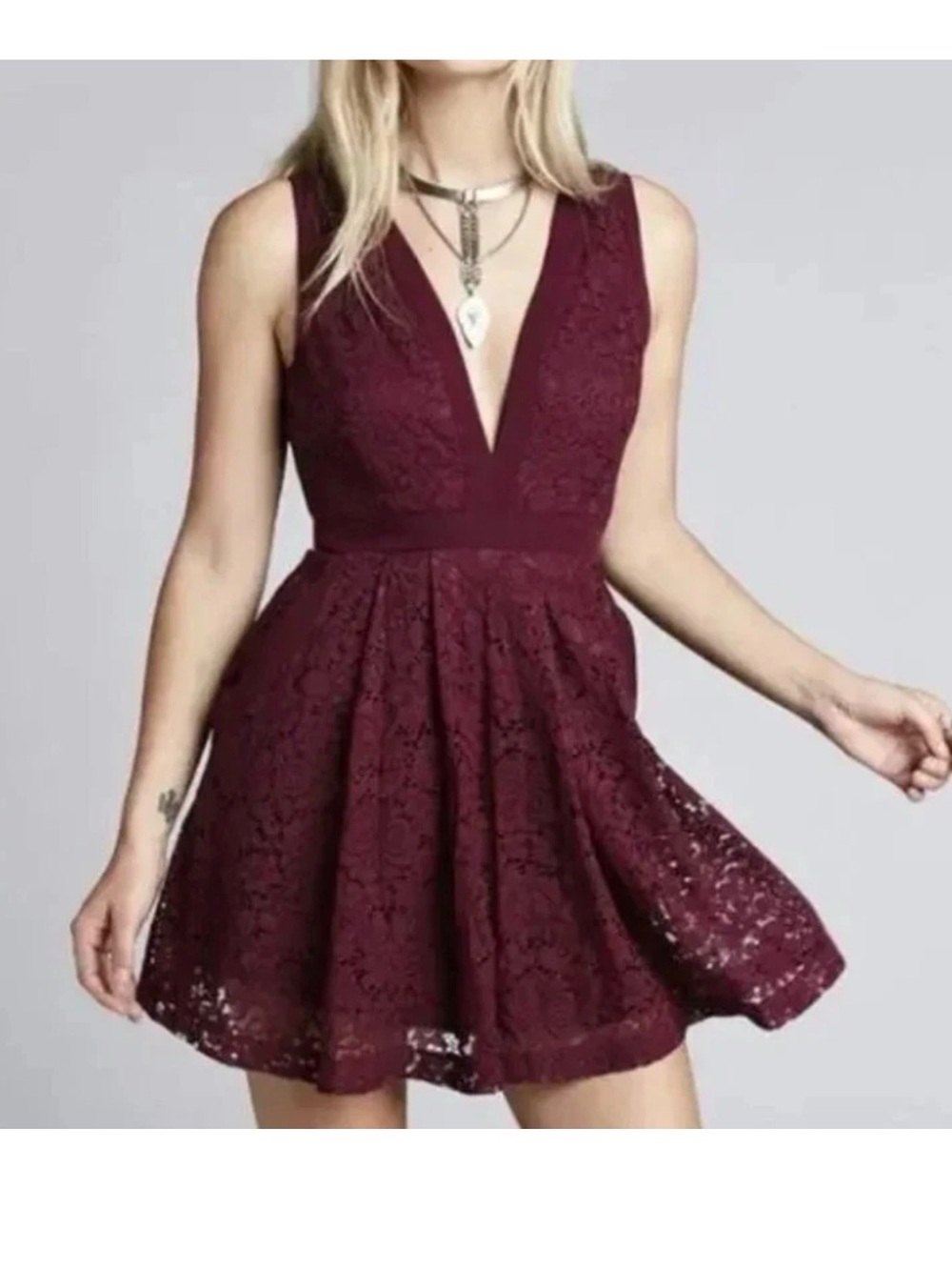 Free People NWT Womens Size M Maroon Purple Lace Dress Cut Out NEW